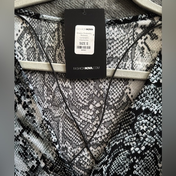 Fashion Nova- Strappy Snakeskin print bodysuit - Picture 3 of 10